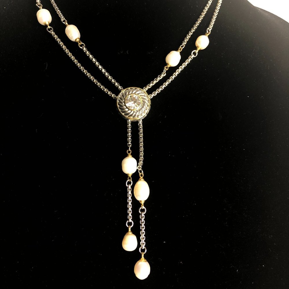 "Y" drop two tone necklace with white Freshwater